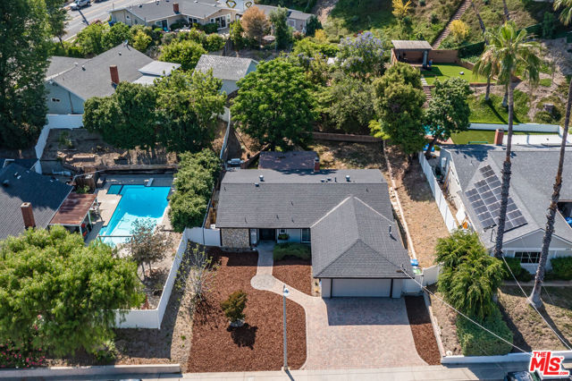 6941 Scarborough Peak Drive photo 4