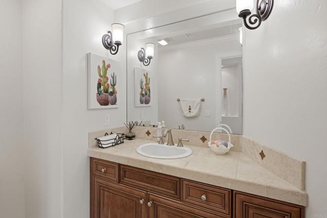 Detail Gallery Image 33 of 74 For 3611 Monserate Hill Ct, Fallbrook,  CA 92028 - 4 Beds | 4/1 Baths