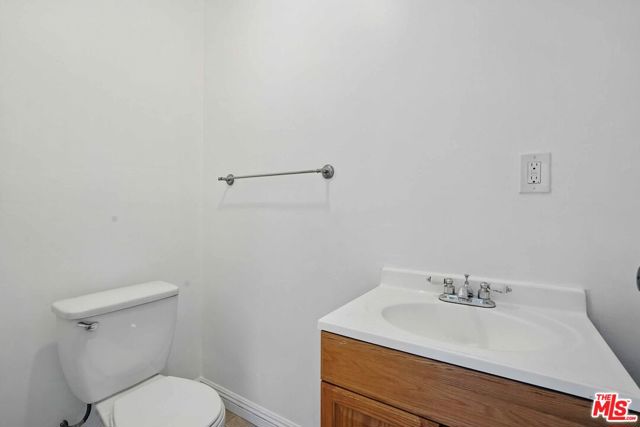 2108 Hauser Boulevard, Los Angeles CA: https://media.crmls.org/mediaz/a5c8a0c0-fede-4169-a0ba-54f8ea31f02a.jpg