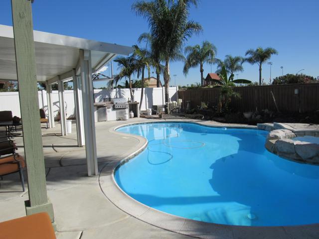 7420 Valley Meadow Avenue, Eastvale CA: https://media.crmls.org/mediaz/a5c8eaab-719b-4f1d-9c29-3f6090c4c76f.jpg