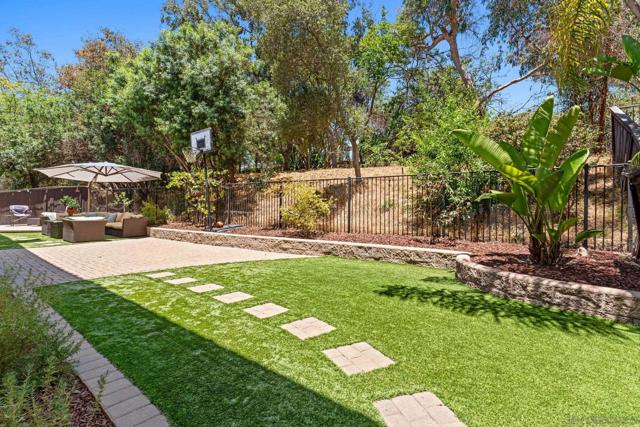 3814 Ruette San Raphael, San Diego CA: https://media.crmls.org/mediaz/a5c9dc30-dec8-4756-aa4c-25472ebd8d76.jpg