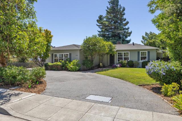 1050 Boranda Avenue, Mountain View CA: https://media.crmls.org/mediaz/a5ca05af-3dd0-41b9-acb1-5f086cc6f99c.jpg