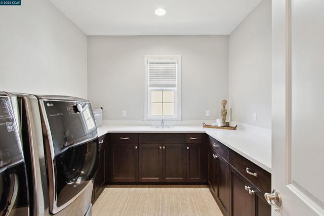 19 Baltana Place, Danville CA: https://media.crmls.org/mediaz/a5ca2c07-df72-4dd9-8f47-79648239e713.jpg