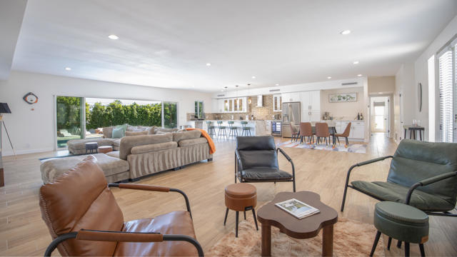 73042 Willow Street, Palm Desert CA: https://media.crmls.org/mediaz/a5cb6132-d24c-4315-acf5-1e01cbb468ed.jpg