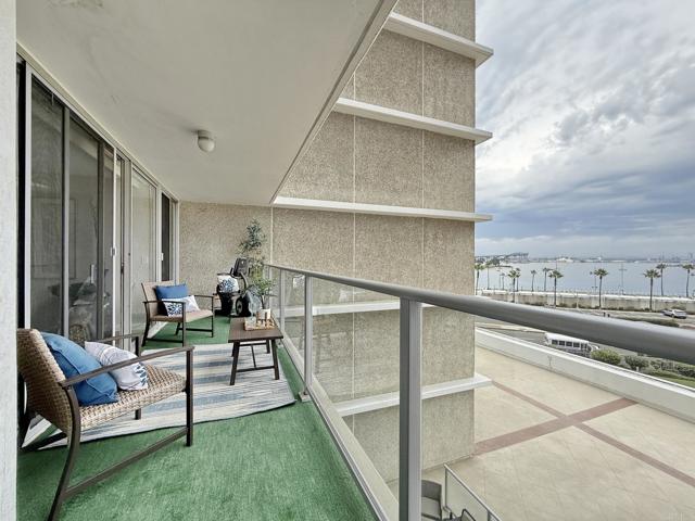 Detail Gallery Image 10 of 29 For 1820 Avenida Del Mundo #306,  Coronado,  CA 92118 - 1 Beds | 1/1 Baths