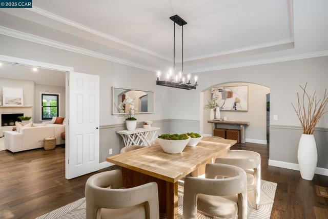 3284 Blackhawk Meadow Dr, Danville CA: https://media.crmls.org/mediaz/a5ccfa4c-5c95-4d2b-b18d-c98709def950.jpg