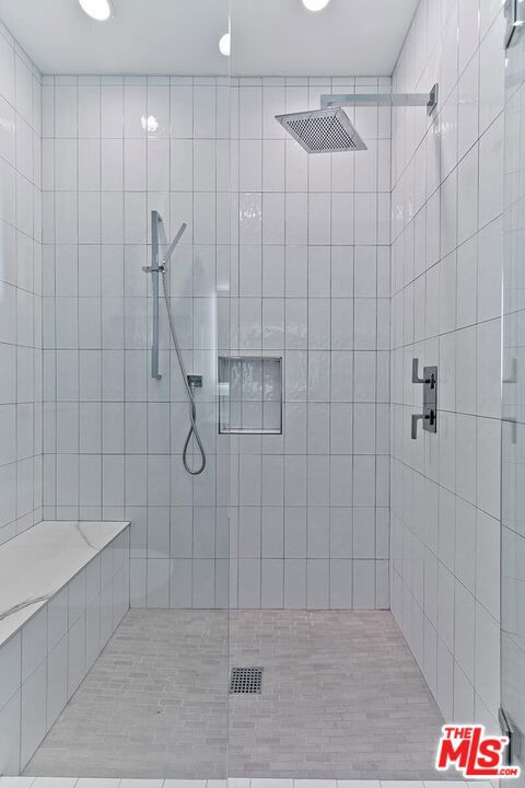 489 S Willaman Drive, Los Angeles CA: https://media.crmls.org/mediaz/a5cd6352-547f-4c90-90e6-5811486a30ff.jpg