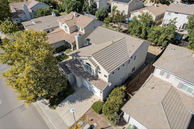 5817 Spring Flower Drive, Elk Grove CA: https://media.crmls.org/mediaz/a5cdc276-d551-4098-9fc8-9aae43b4466d.jpg