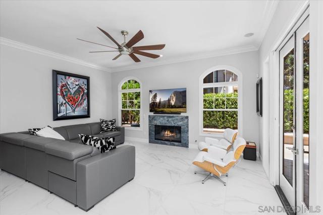 7166 Tern Place, Carlsbad CA: https://media.crmls.org/mediaz/a5ceabed-fa17-45bf-97ef-3033ff00bd15.jpg