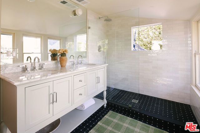 1557 Curran Street photo 30
