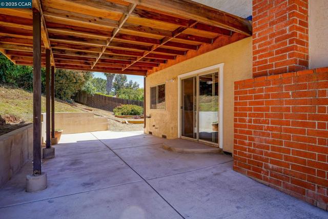 89 Cormorant Court, Martinez CA: https://media.crmls.org/mediaz/a5cf1a8a-f0c8-4756-aa7a-4c093f9ac934.jpg