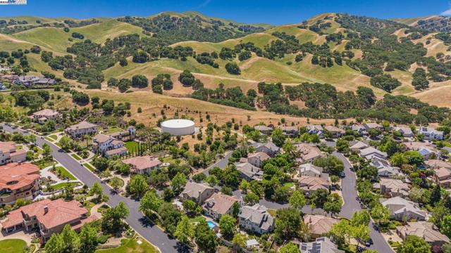 3535 Lessini, Pleasanton CA: https://media.crmls.org/mediaz/a5cf96c2-4863-419f-a8b1-b97e76818b80.jpg