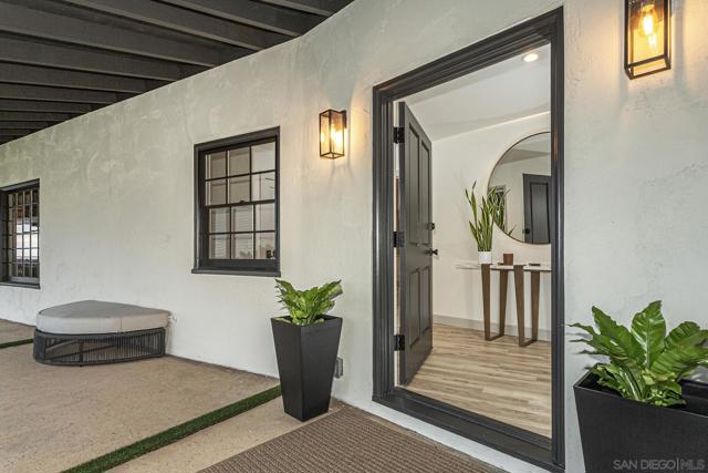 7362 Brodiaea Way, La Jolla CA: https://media.crmls.org/mediaz/a5d00752-1d9d-4a65-8e2b-201fda917203.jpg