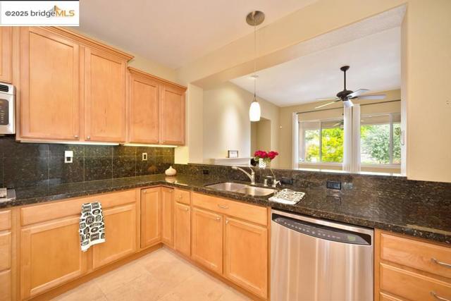 Image 14 of 54 For 5736 Palmera Ln