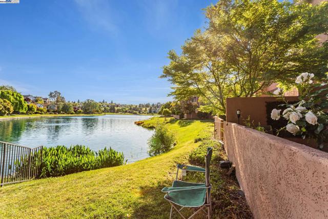 4001 W Lakeshore Drive, San Ramon CA: https://media.crmls.org/mediaz/a5d04c2d-a3ab-41d5-84c2-bd1c7cb84989.jpg