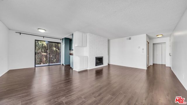 1800 Colby Avenue, Los Angeles CA: https://media.crmls.org/mediaz/a5d0812d-0938-462b-b7e0-f4cd675b1e9d.jpg