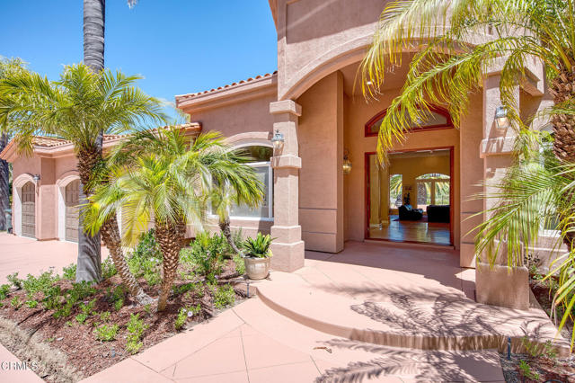 1690 Calle Tierra Vista, Camarillo CA: https://media.crmls.org/mediaz/a5d12285-f50a-4bd3-87aa-1a8abaad317a.jpg