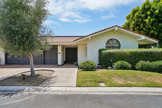 23 Park Lane, Rancho Mirage CA: https://media.crmls.org/mediaz/a5d1f4a0-c62d-453f-9a9d-2f351f61d9fe.jpg