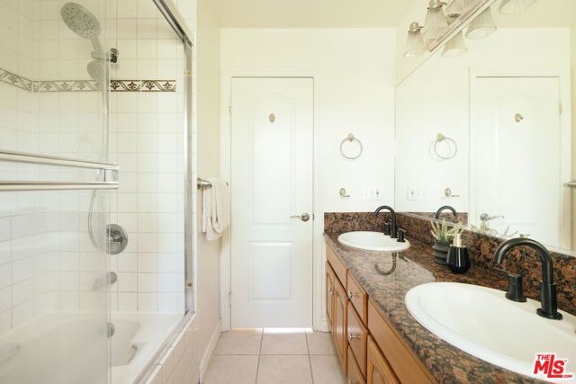 322 Alpine Street, Pasadena CA: https://media.crmls.org/mediaz/a5d2066d-456e-4a1b-bdaa-2617340fb060.jpg