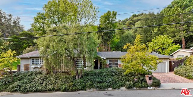 3911 Mandeville Canyon Rd, Los Angeles, CA 90049