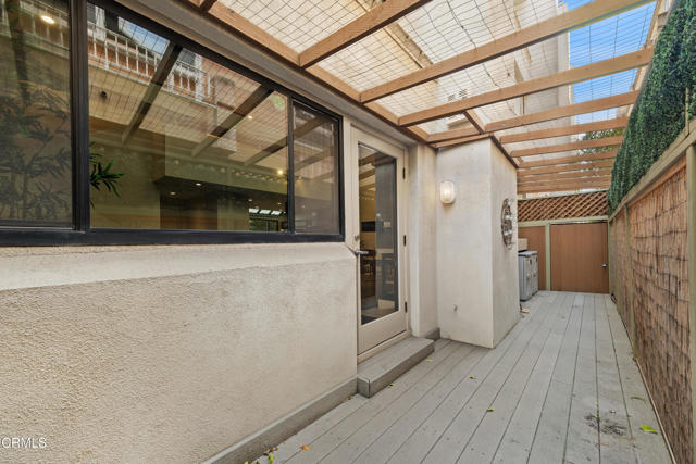 Detail Gallery Image 34 of 37 For 11915 Gorham Ave #3,  Los Angeles,  CA 90049 - 2 Beds | 2 Baths