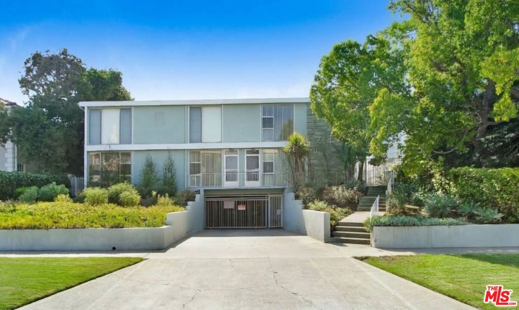 Multifamily at 744 S Windsor Boulevard