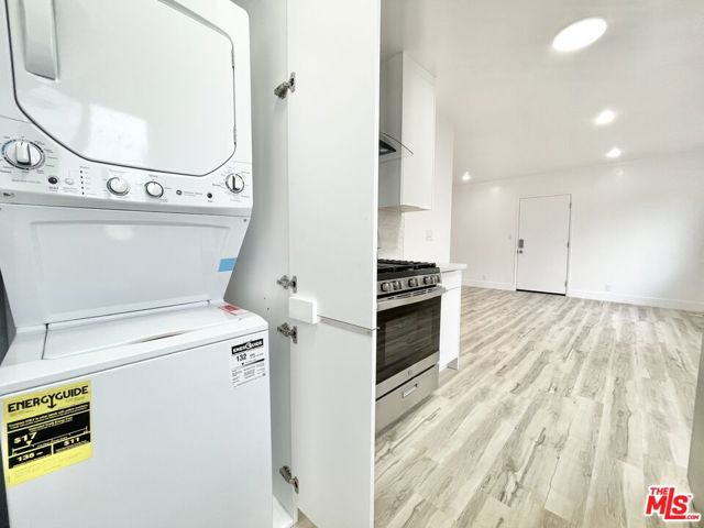 634 Flower, Los Angeles CA: https://media.crmls.org/mediaz/a5d42037-ca7f-427c-b433-172069ca00f1.jpg