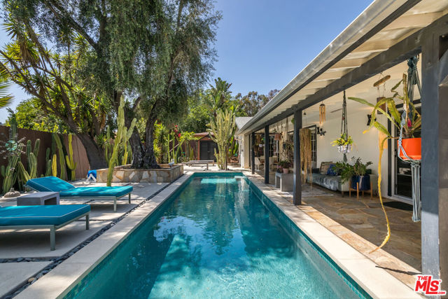 6570 Lakeridge Road, Los Angeles CA: https://media.crmls.org/mediaz/a5d4604e-613c-4578-b5f8-1bfedaaac1f7.jpg
