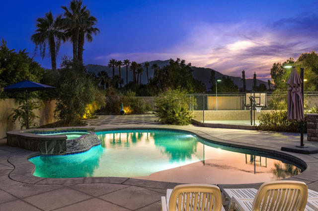 34777 Via Josefina, Rancho Mirage CA: https://media.crmls.org/mediaz/a5d49cd7-00df-44c4-97bf-c75059b3712c.jpg