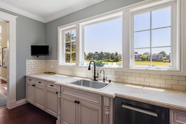 121 Carnoustie Drive, Half Moon Bay CA: https://media.crmls.org/mediaz/a5d50ed2-1655-405b-959f-730fb21568c2.jpg