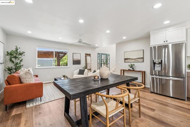 1051 Kaski Ln, Concord CA: https://media.crmls.org/mediaz/a5d56e26-8007-4389-906c-3395a76211b8.jpg