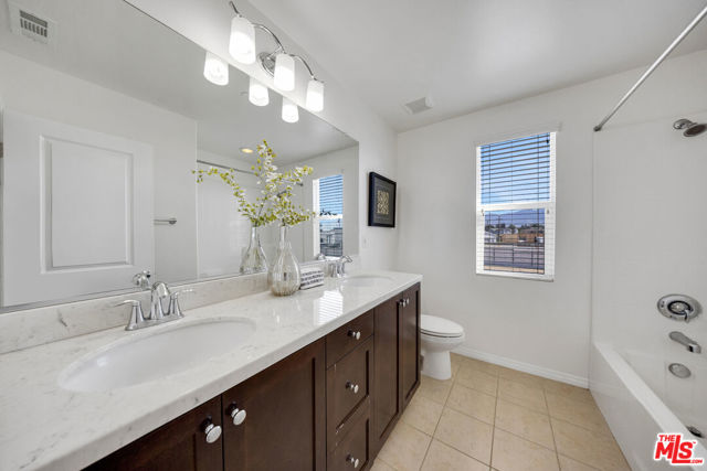 19 Linden Lane, Temple City CA: https://media.crmls.org/mediaz/a5d59d8e-8628-4367-b3fb-e64685dbe196.jpg