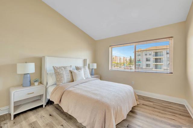 3985 Nobel Dr, San Diego CA: https://media.crmls.org/mediaz/a5d5e451-1dd9-465d-aeb9-1beb361b2bba.jpg
