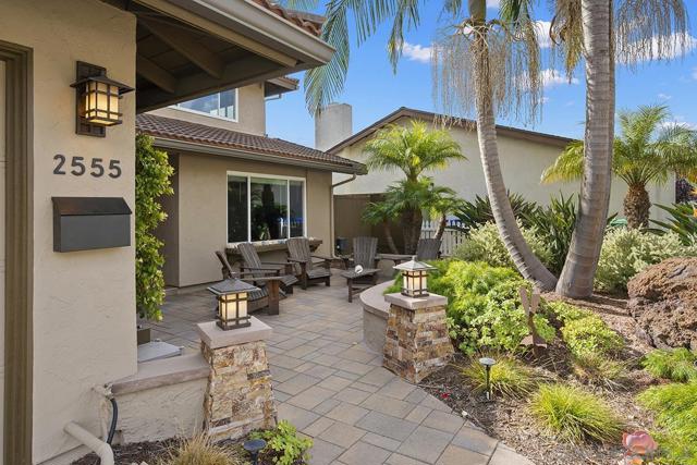 Inviting courtyard entry