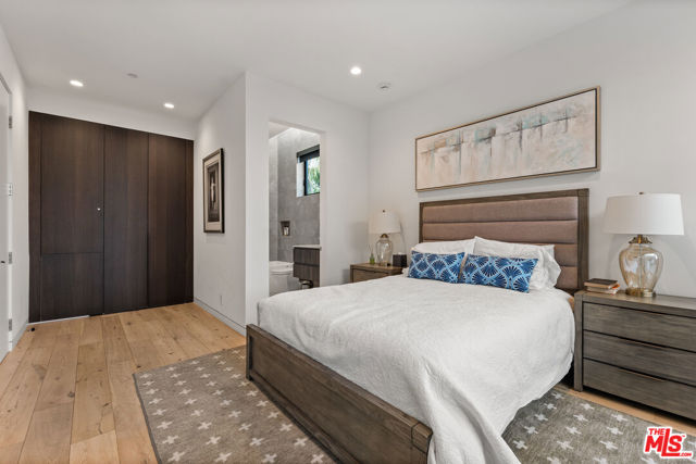 Image 33 of 44 For 607 Alta Vista Boulevard