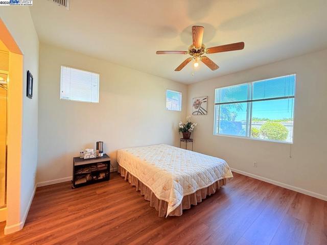 1322 Emerson Dr, Pittsburg CA: https://media.crmls.org/mediaz/a5d6e85a-2712-451c-8889-a525477e2de7.jpg