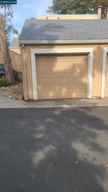 7977 Arcade Lake Ln, Citrus Heights CA: https://media.crmls.org/mediaz/a5d78d7c-d735-41e9-b00e-516b4cec3601.jpg