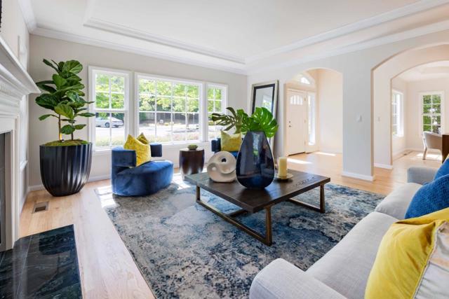 850 Arroyo Court, Palo Alto CA: https://media.crmls.org/mediaz/a5d7f58d-ece7-4356-86aa-536bda5e4a92.jpg
