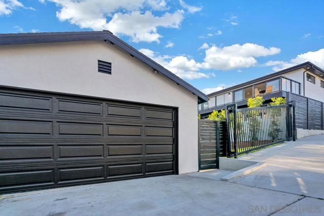 1777 Beryl St, San Diego CA: https://media.crmls.org/mediaz/a5d83ff4-0bce-4301-a341-da0747fb44df.jpg