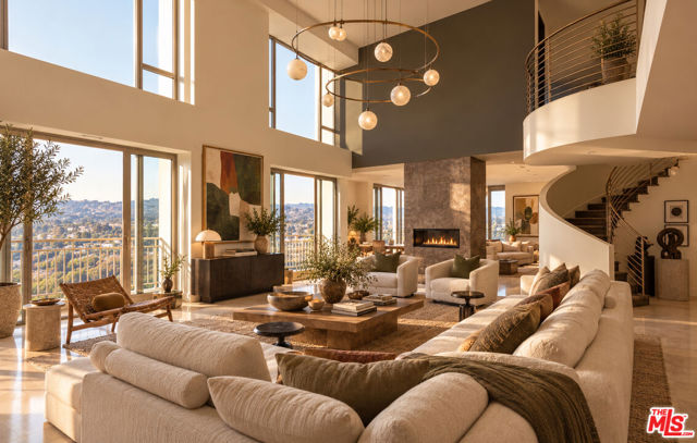 10727 Wilshire Boulevard, PH 2
