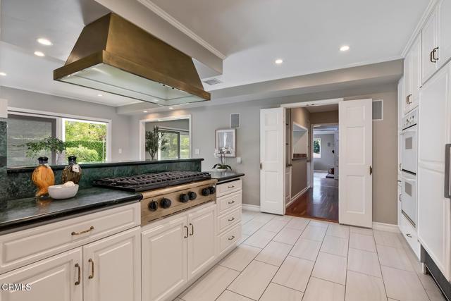 423 Lakeview Road, Pasadena CA: https://media.crmls.org/mediaz/a5d88013-01d9-4717-b56a-69b2f8f3adee.jpg