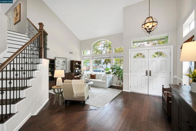 405 Triomphe Ct, Danville CA: https://media.crmls.org/mediaz/a5d9188e-6054-4a58-a2f5-4544ca135a6b.jpg