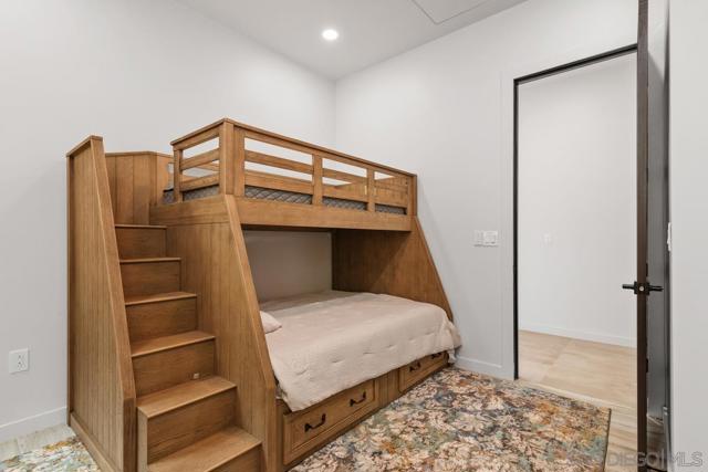 341 Hidden Pines Road, Del Mar CA: https://media.crmls.org/mediaz/a5d9ff69-ffe4-420f-ba6f-fef5ab4b0da6.jpg