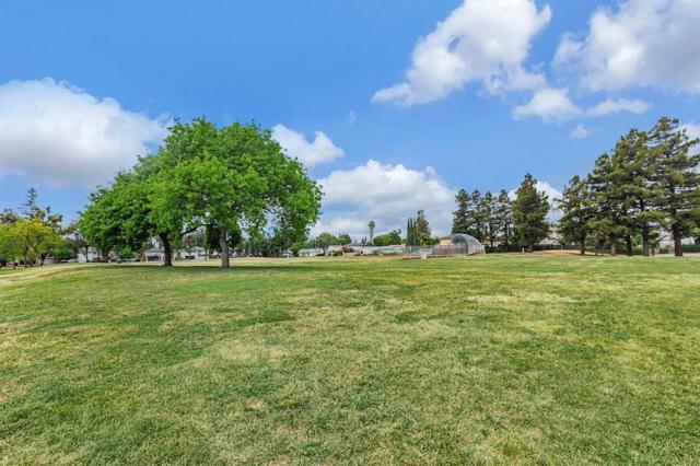 758 Pearlwood Way, San Jose CA: https://media.crmls.org/mediaz/a5dabef5-179e-4be0-ba67-6def252b6a17.jpg