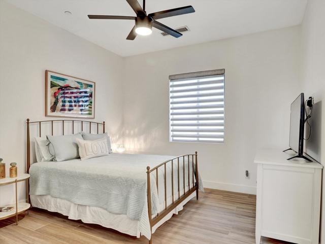 54050 Avenida Obregon, La Quinta CA: https://media.crmls.org/mediaz/a5db3410-a769-4b35-987f-27c63e2d198c.jpg