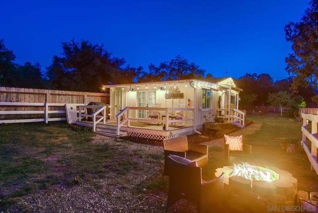 17048 Handlebar Rd, Ramona CA: https://media.crmls.org/mediaz/a5db5c35-784b-4c80-a4af-68db78ba4d25.jpg