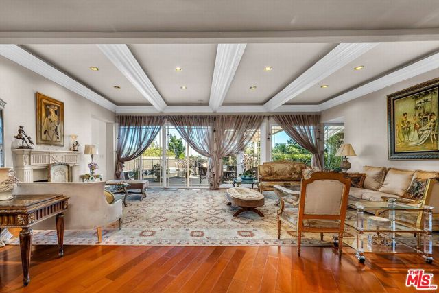 Drew Fenton | 10810 Via Verona Street Los Angeles CA | MLS: 7631190 Drew Fenton | 10810 Via Verona Street Los Angeles CA | MLS: 7631190