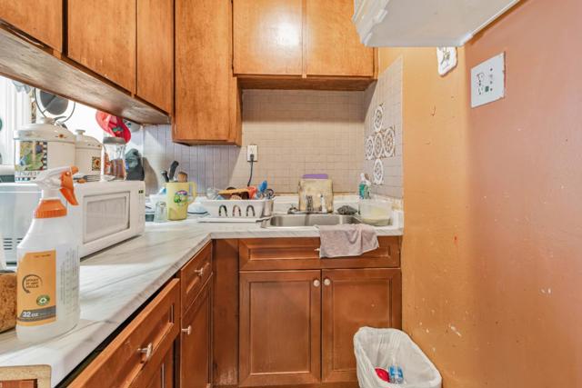 748 Clara Street, Oakland CA: https://media.crmls.org/mediaz/a5dc75f8-24f1-4934-958e-af74e941c0d4.jpg