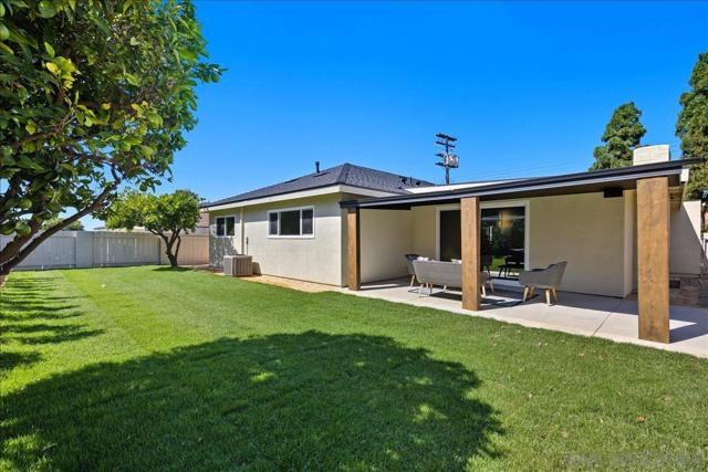 5885 Laramie Way, San Diego CA: https://media.crmls.org/mediaz/a5dc842e-fdf1-4204-a8e9-2e46cc01b268.jpg