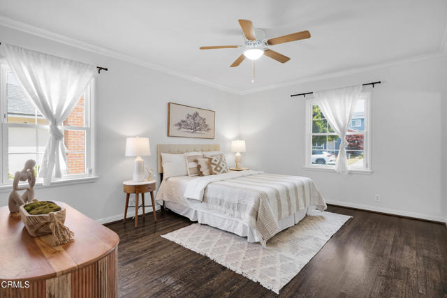 7933 Kenyon Avenue, Los Angeles CA: https://media.crmls.org/mediaz/a5dcbad4-9d98-4a65-adc9-9b1c1dac3352.jpg